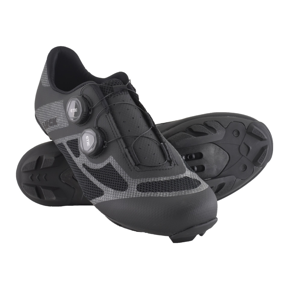 Suela de carbono de las zapatillas MTB Luck Auris.